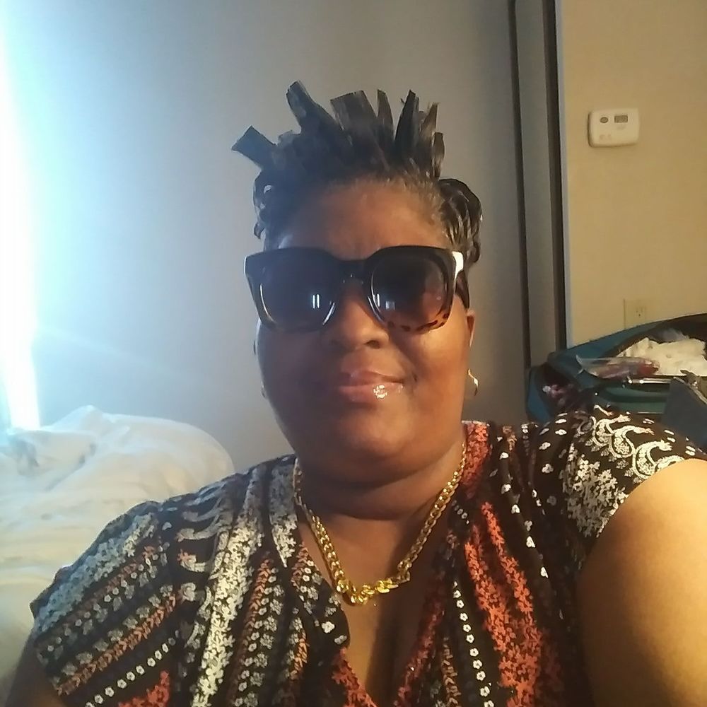 Meet your Posher, Glennis